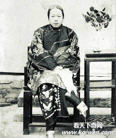 旧照盘点洋人在中国的禽兽暴行曾割数十名宫女乳房熬粥吃(组图)
